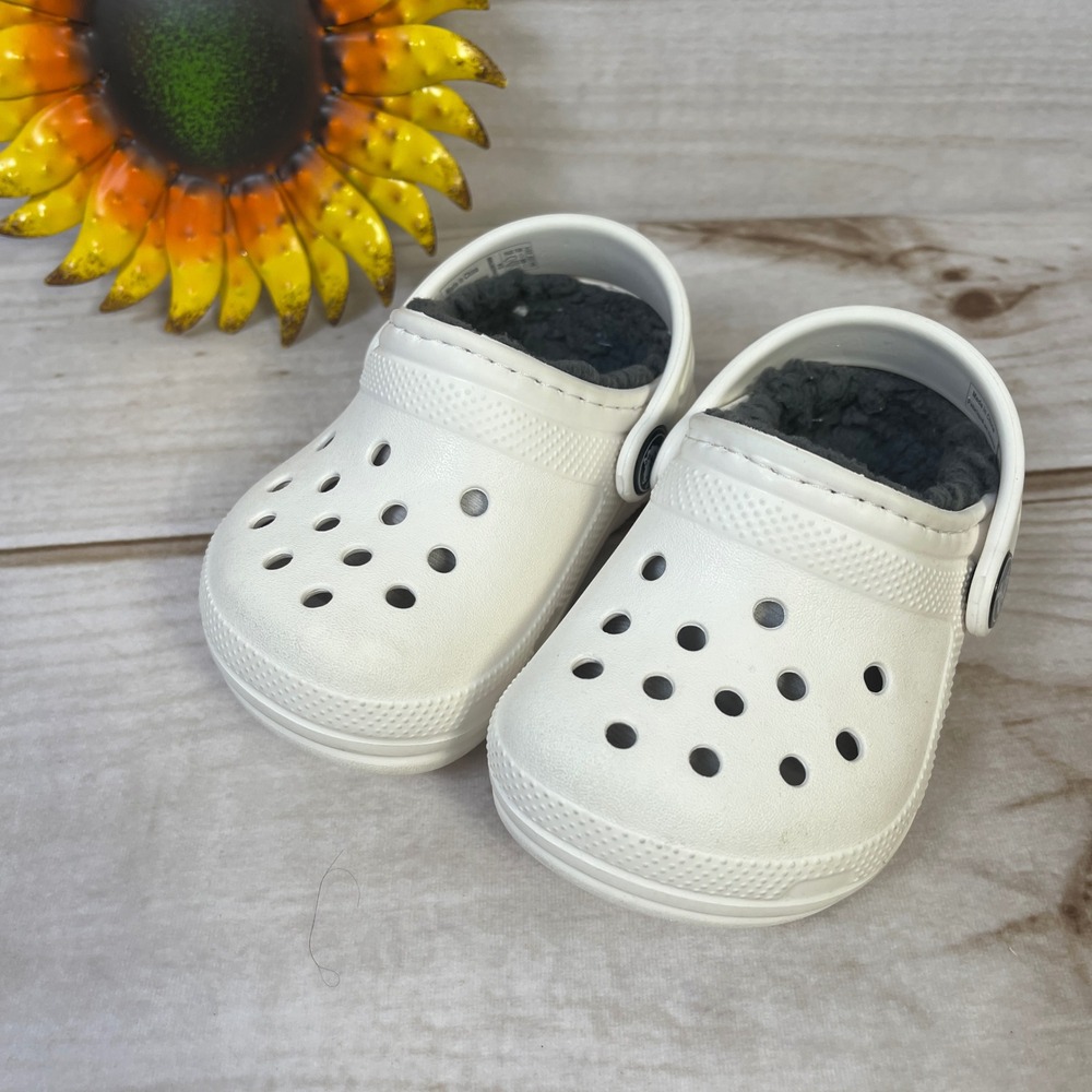 Kids‎ Toddler White Lined Crocs Size C10 Cozy Fur Lined Clogs 4